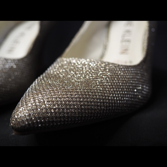 Shoes - Picture 10 of 11